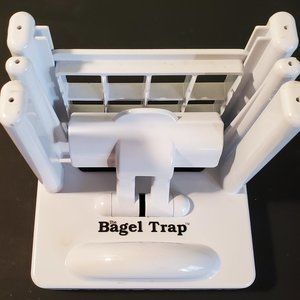 ﻿The Bagel Trap Bagel English Muffin Cutter Adjustable